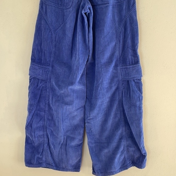 NWT. URBAN OUTERFITTERS 24 Carpenter Low-Rise Baggy Corduroy Pants. - Picture 15 of 15